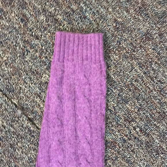 Cabled cashmere sweater - Picture 3 of 5